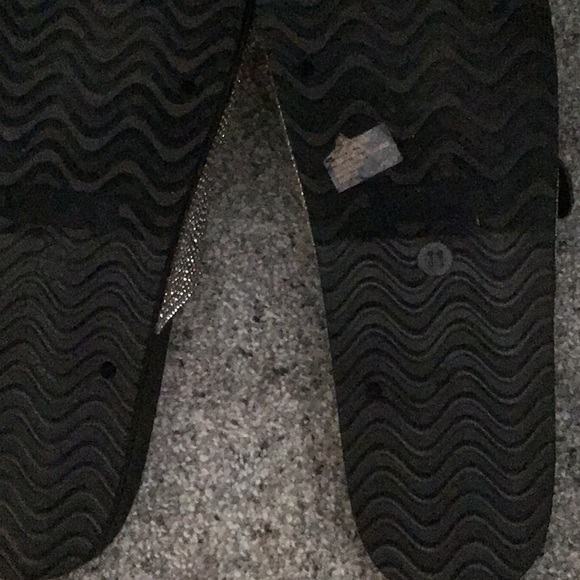 Sandals - Picture 3 of 3